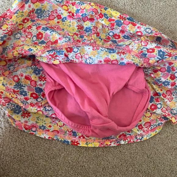 Fun summer skirt 12 months - Picture 2 of 4